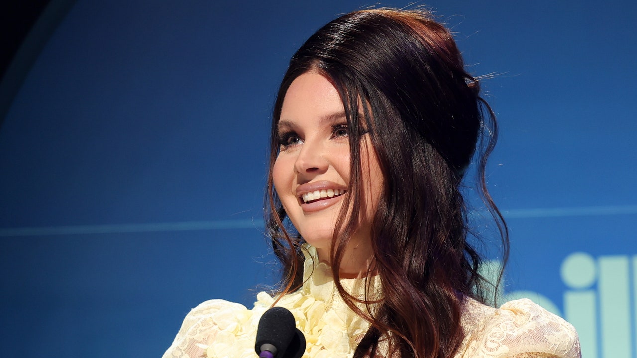 Lana Del Rey's Latest Album Explores the Secrets of Ocean Blvd's Tunnel.