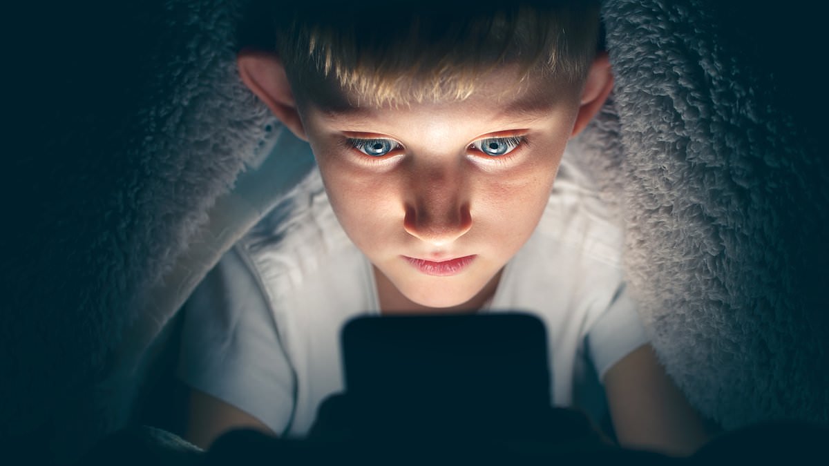 Featured image for "Rising Concern: Screen Addiction and Children's Eye Health"