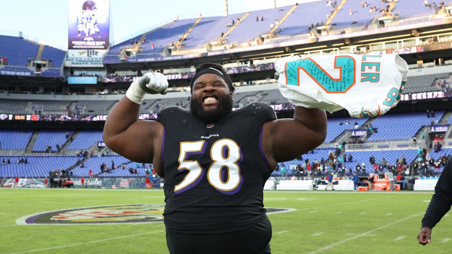 Featured image for "Michael Pierce Secures $7.5M Two-Year Deal to Stay with Ravens"