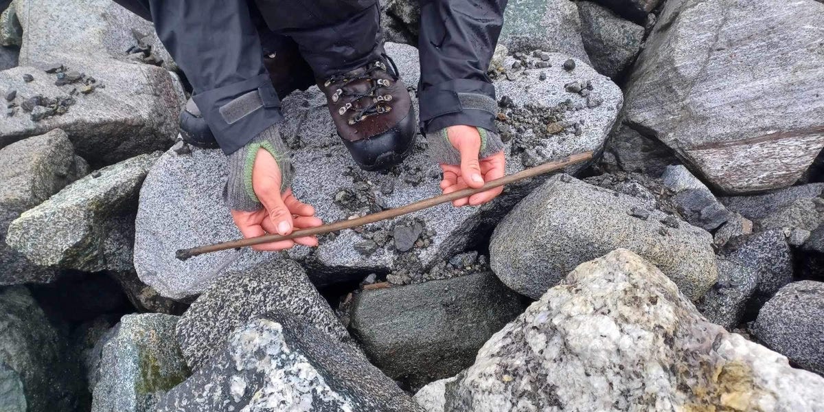 Featured image for "Melting ice in Norway uncovers ancient 4,000-year-old arrow lost by reindeer hunters"