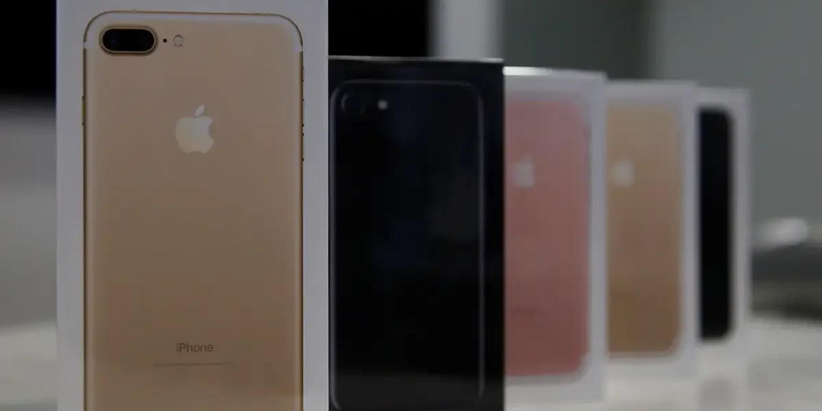 "Apple Begins $92 Payments for iPhone 'Batterygate' Settlement"