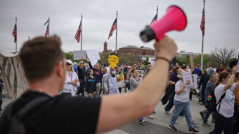Massive 'No Kings' Protests to Challenge Trump’s Military Parade on His 79th Birthday