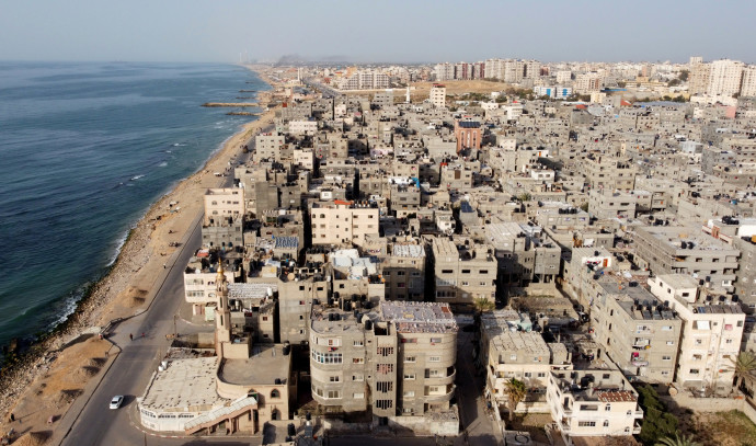 Gaza Plunged into Darkness as Internet and Communications Collapse