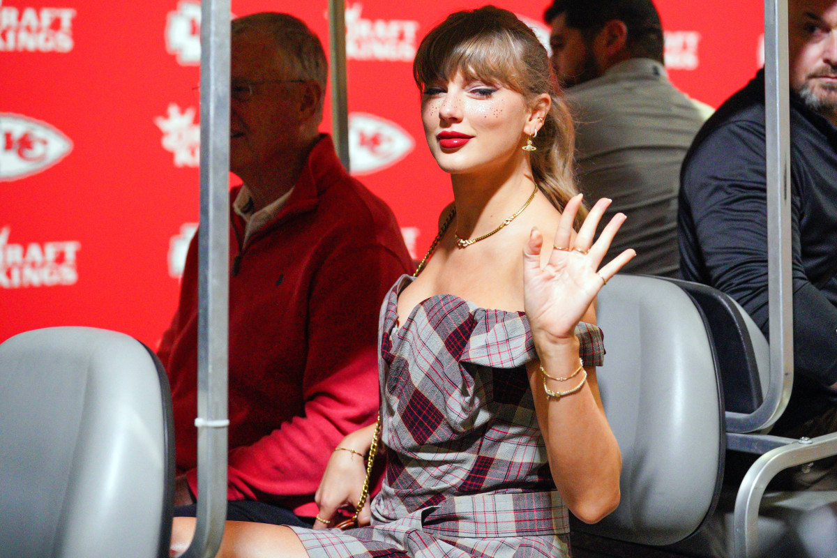 Taylor Swift's NFL Game Day: From Bling to Bonding with Chiefs WAGs