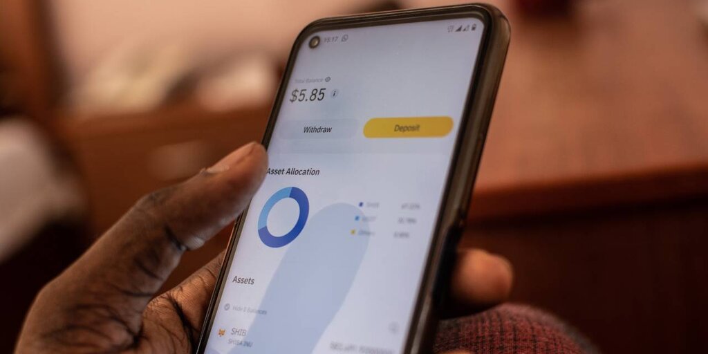 Binance's Legal Battles: Cease and Desist, SEC Deal, and Court Validation.