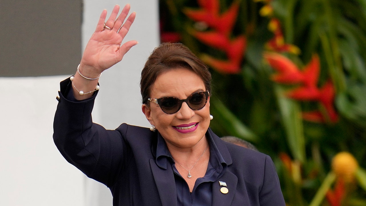 Honduras shifts allegiance from Taiwan to China for diplomatic relations.