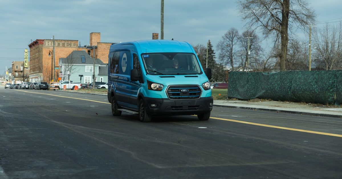 Detroit Leads the Way with First Wireless EV Charging Road in the US