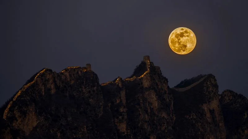 Snow Moon Lights Weekend Sky as NASA Gears Up for Artemis II