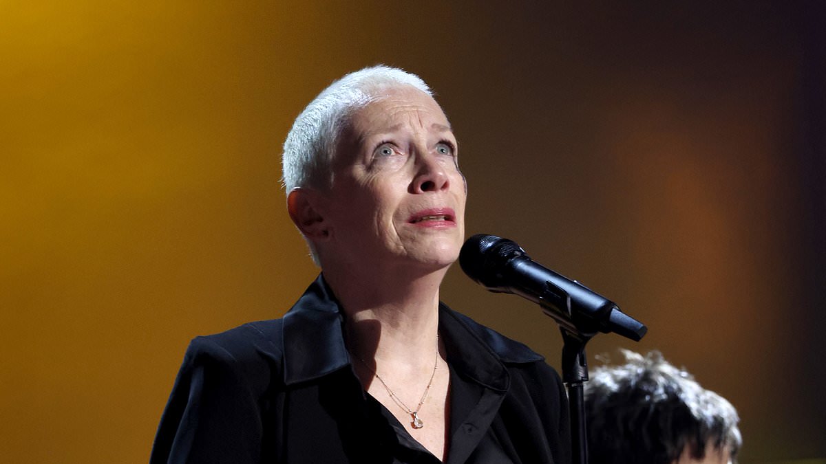 Featured image for "Annie Lennox's Emotional Tribute and Call for Ceasefire at 2024 Grammys"