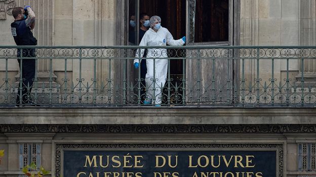 Featured image for Louvre Heist: New Suspects and Security Challenges in Art Theft