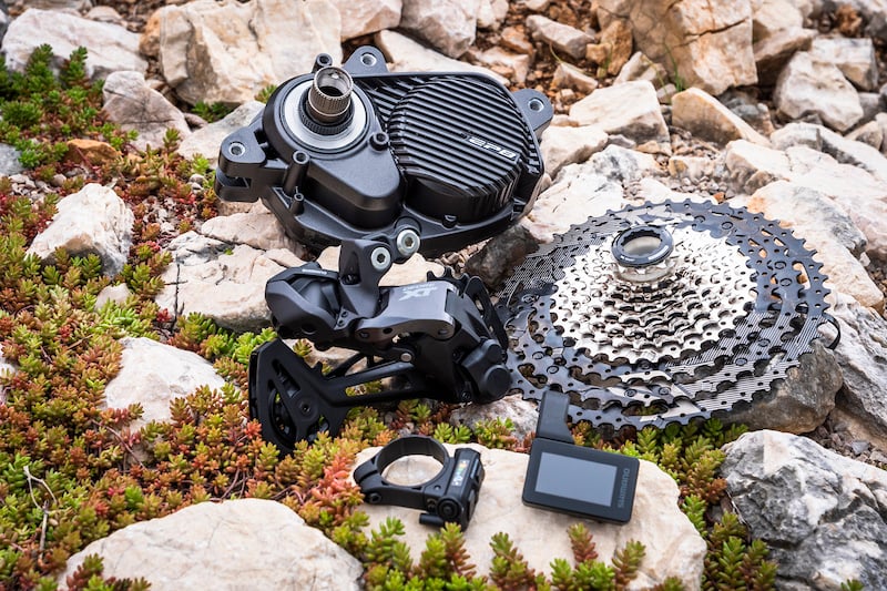 Shimano's XT Di2 Linkglide: A Game-Changing Auto-Shifting Drivetrain.