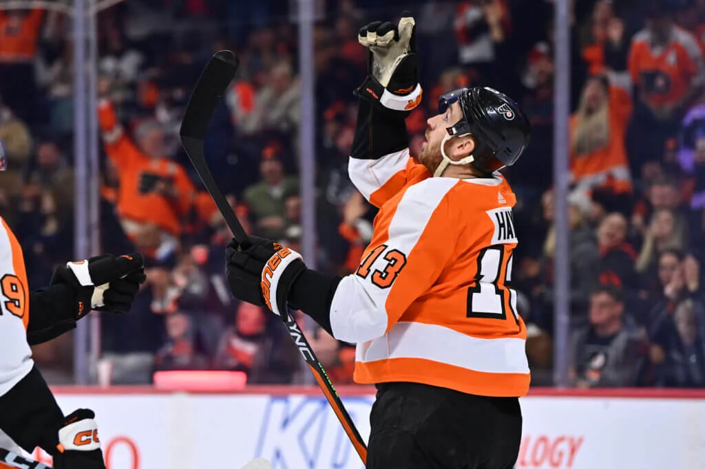 Blues acquire Kevin Hayes in trade with Flyers.