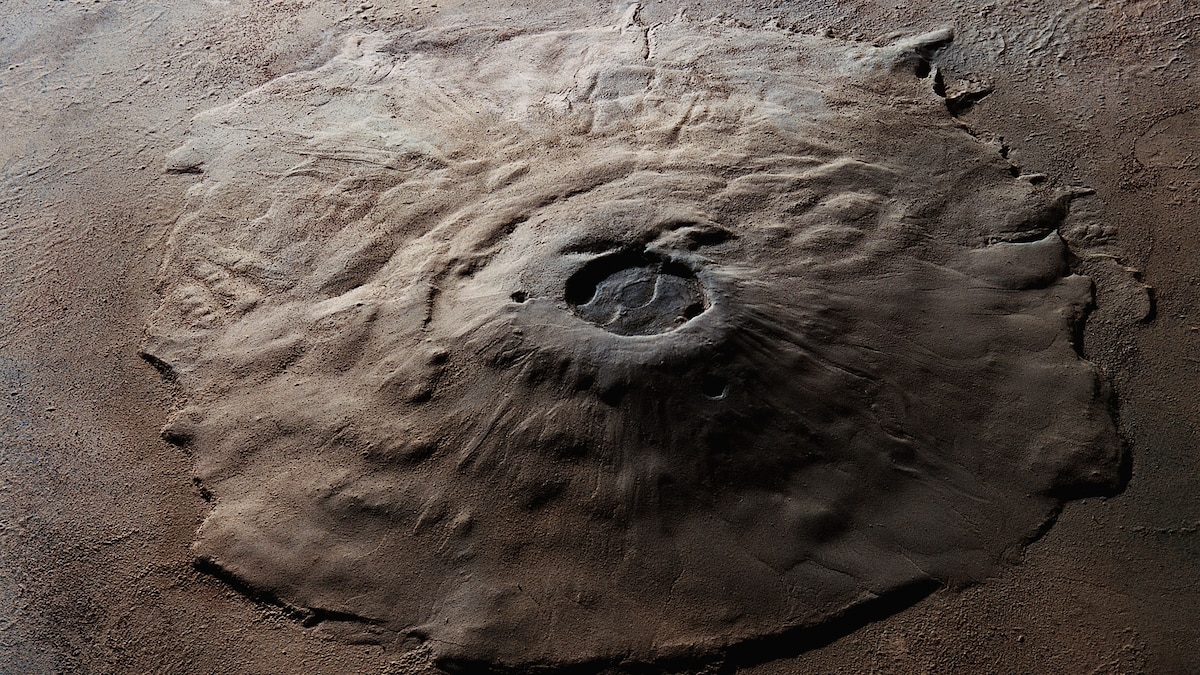 Featured image for The Island Origins of Mars' Olympus Mons