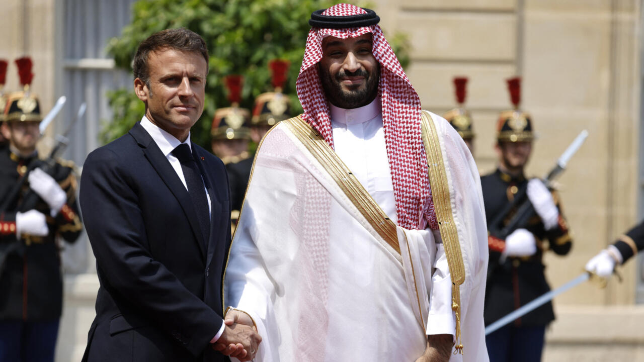 Macron and Saudi Crown Prince discuss Lebanon's political crisis during Paris meeting.
