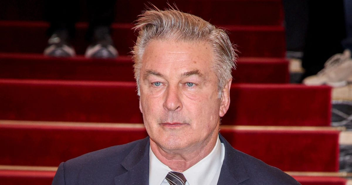 Featured image for Alec Baldwin and Brother Survive Hamptons Car Crash