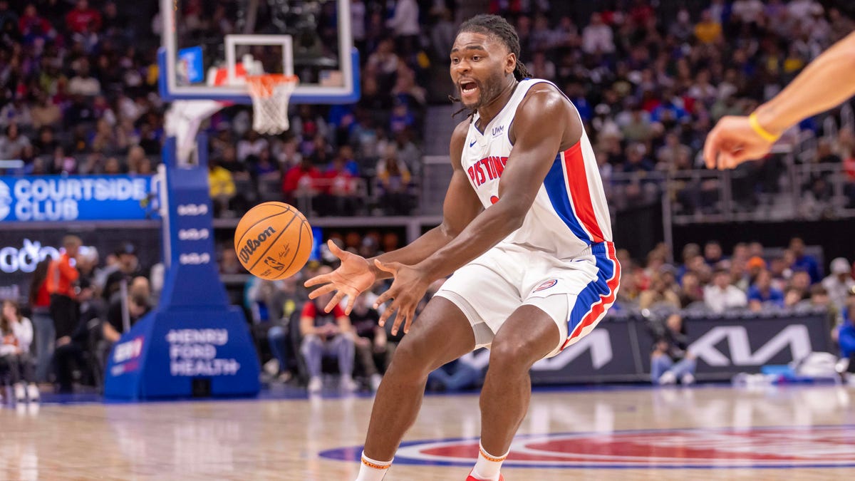 Featured image for NBA Investigates Altercation Between Pistons' Isaiah Stewart and Suns' Drew Eubanks