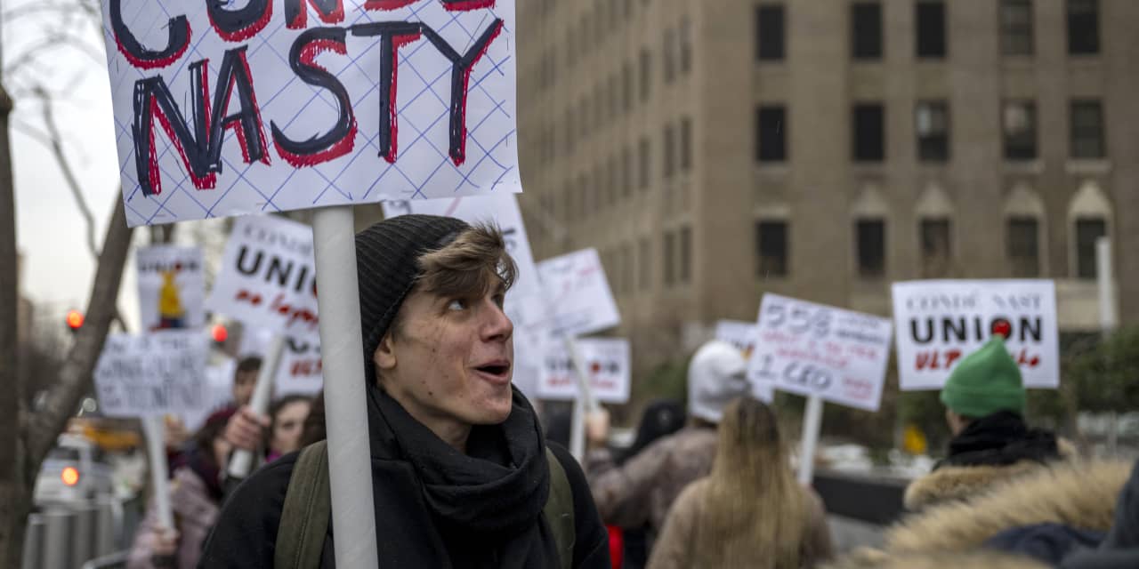 "Jobless Claims Hit 5-Week Low at 201,000, Demonstrating Labor-Market Strength"