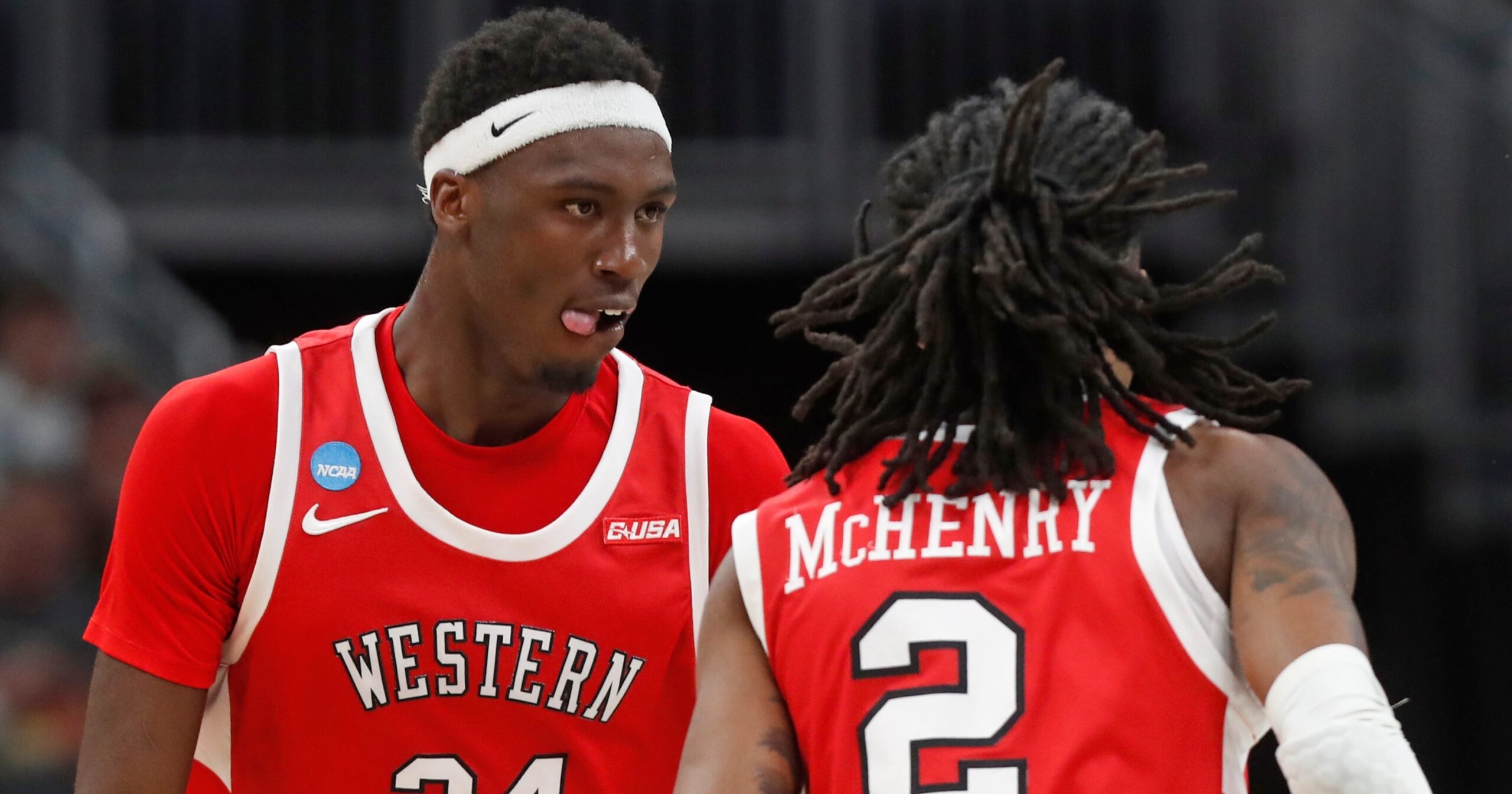 Featured image for Kentucky Triumphs Over Western Kentucky, Extends Winning Streak