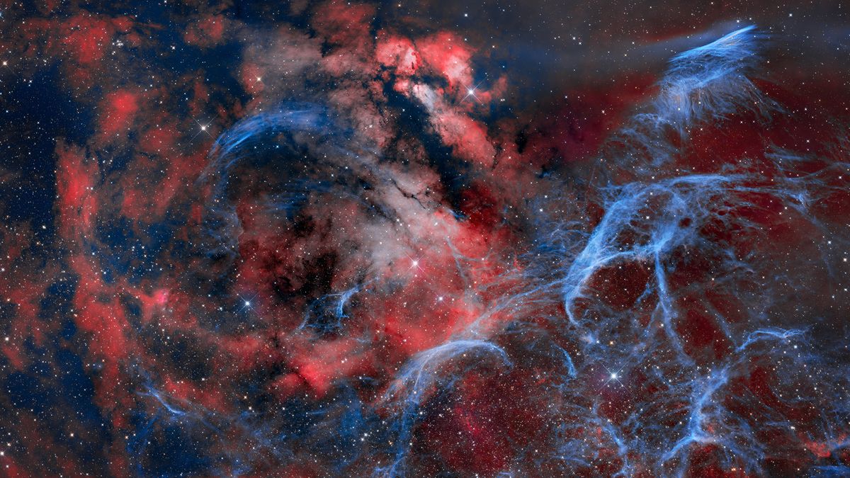 Stunning New Details of Exploding Stars Captured by Astrophotographers.