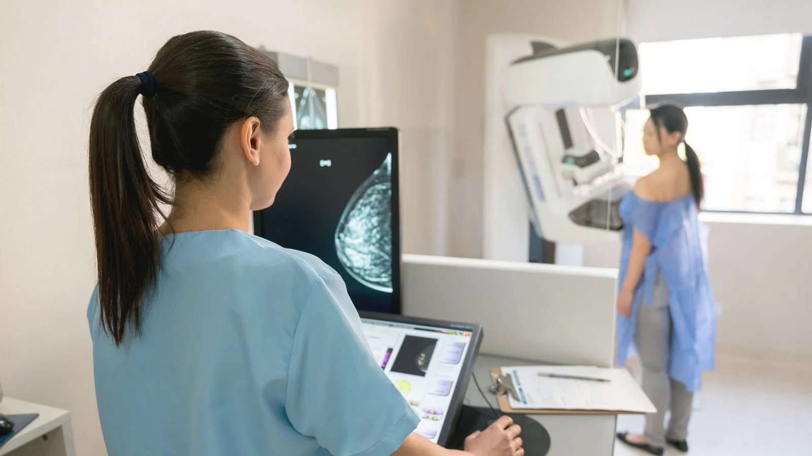 AI-assisted mammography detects more breast cancers earlier in landmark MASAI trial