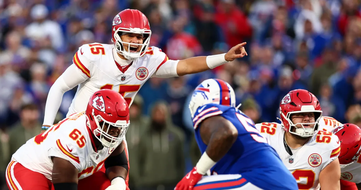 Featured image for Chiefs-Bills Live: Halftime Score and Key Moments