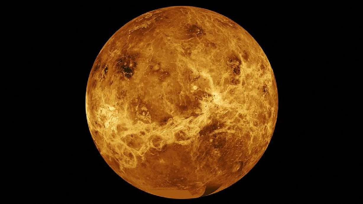 Featured image for Oxygen Found in Surprising Amounts in Venus's Atmosphere