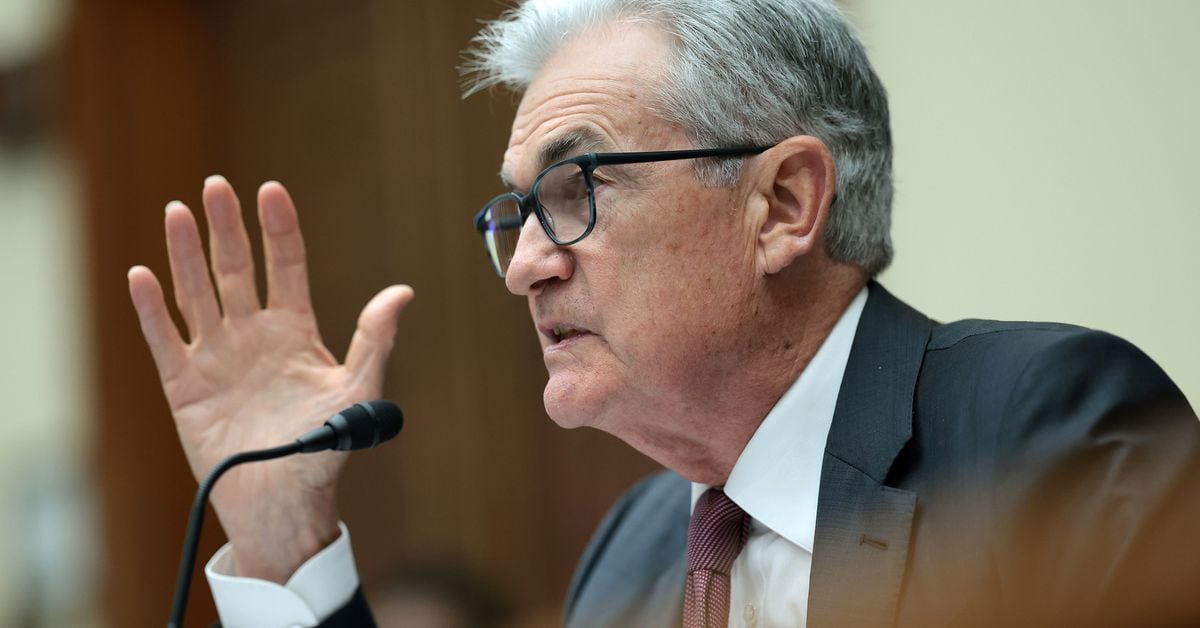 "Powell Advocates for Stronger Fed Oversight of Stablecoins and Dollar's Global Reserve Status"