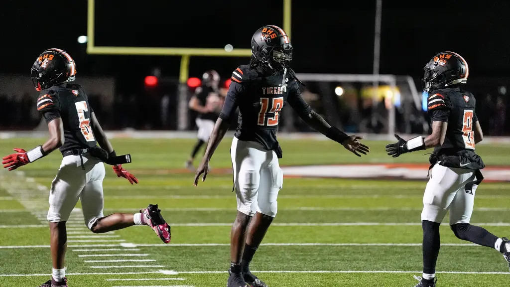 Featured image for Bryce Underwood's Michigan Flip Shakes Up College Football Recruiting