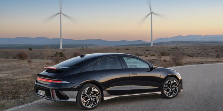Hyundai's Georgia Factory Races to Meet US EV Demand and Collaborates with Georgia Tech for Future Mobility Tech