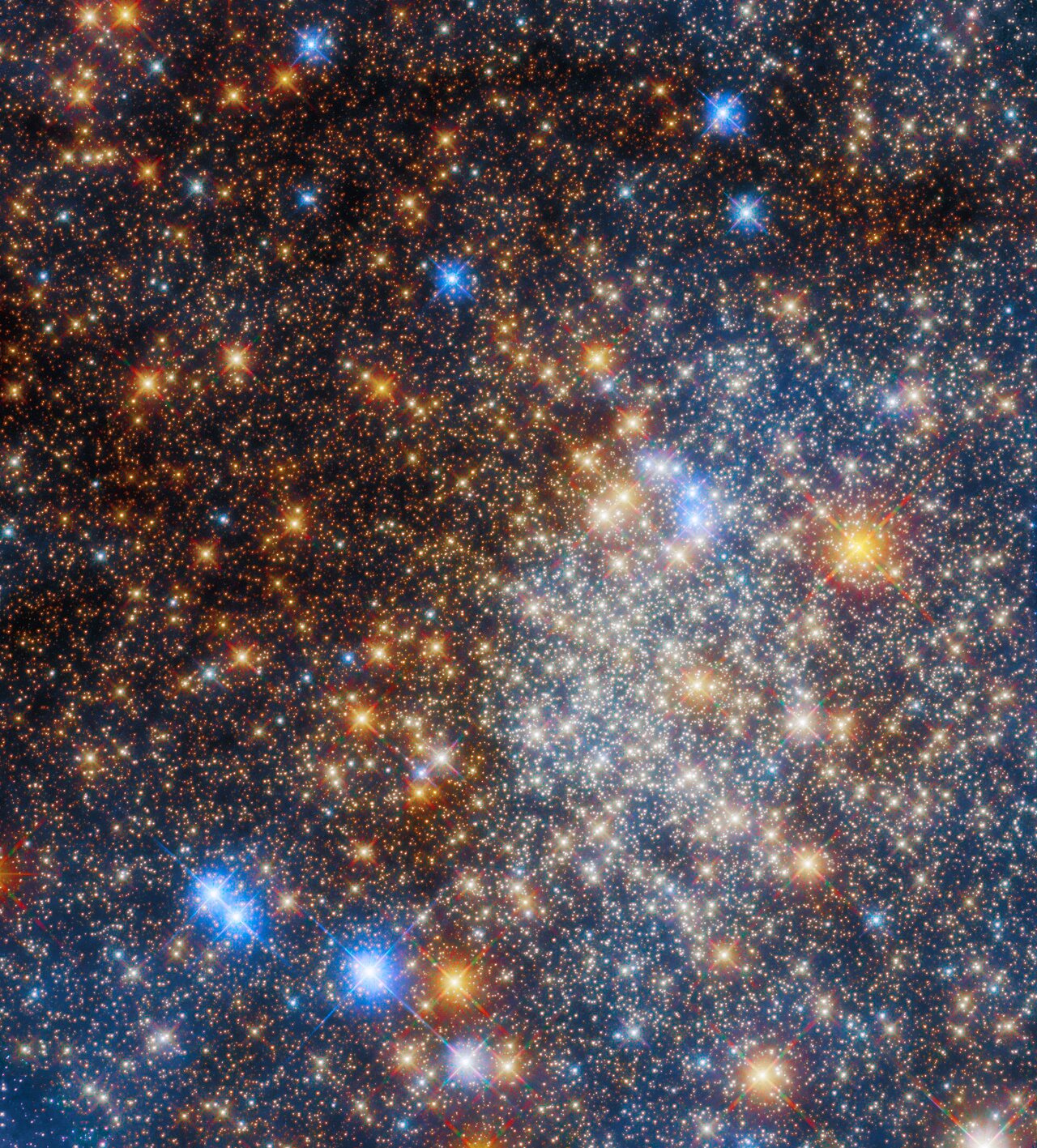 Featured image for Unusual Globular Clusters Spotted Near Milky Way's Center by Hubble