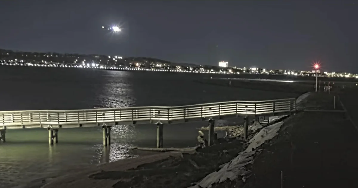 Featured image for U.S. Government Acknowledges Responsibility in 67-Death D.C. Air Collision