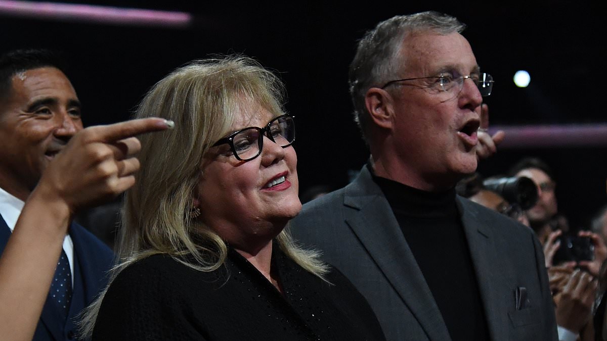 "Taylor Swift's Family Meeting with Travis Kelce's Parents Cancelled, Sparks Speculation"