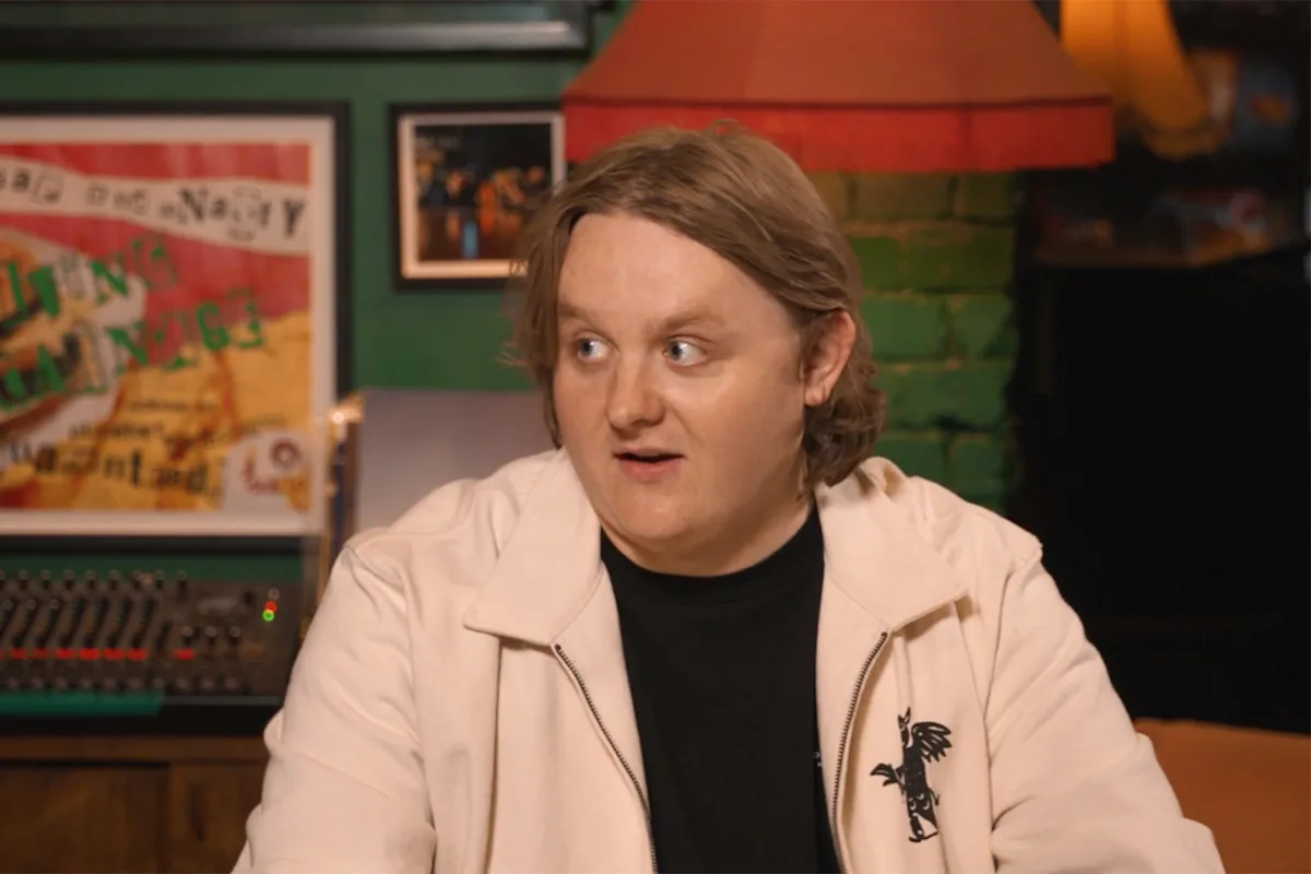 Featured image for Lewis Capaldi Details Justin Bieber Snub and Hollywood Party Encounter