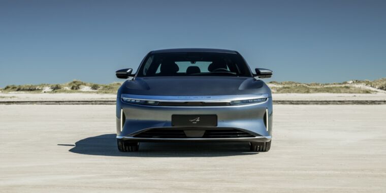 Featured image for "2025 Lucid Air Sets New Efficiency Record at 5.0 miles/kWh"