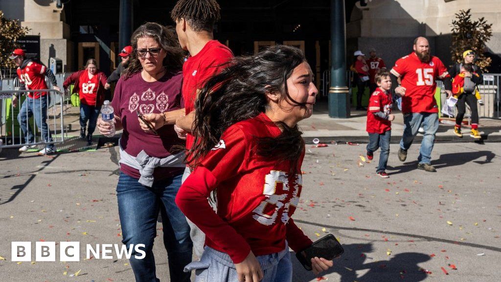 Featured image for "Chiefs Parade Shooting: Two Suspects Charged with Murder"