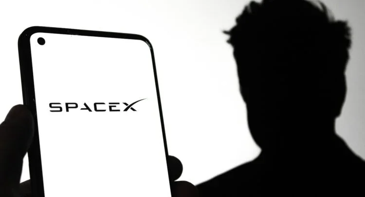 SpaceX IPO Could Marginalize Robinhood, HOOD Dips