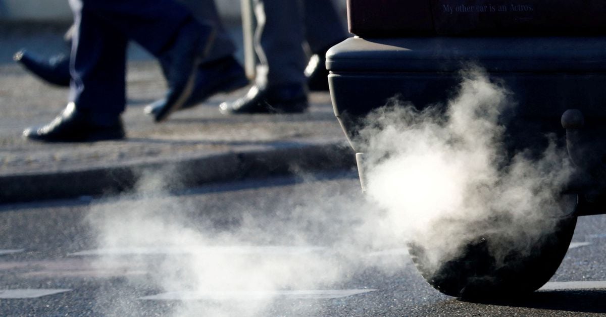 Featured image for EU countries set 2035 deadline to ban CO2-emitting cars.