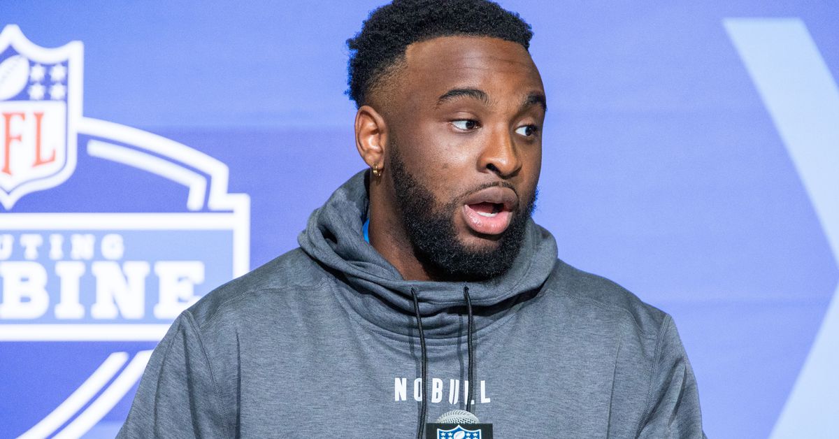 Featured image for Chiefs' No. 31 pick Felix Anudike-Uzomah praised by head coach Andy Reid.