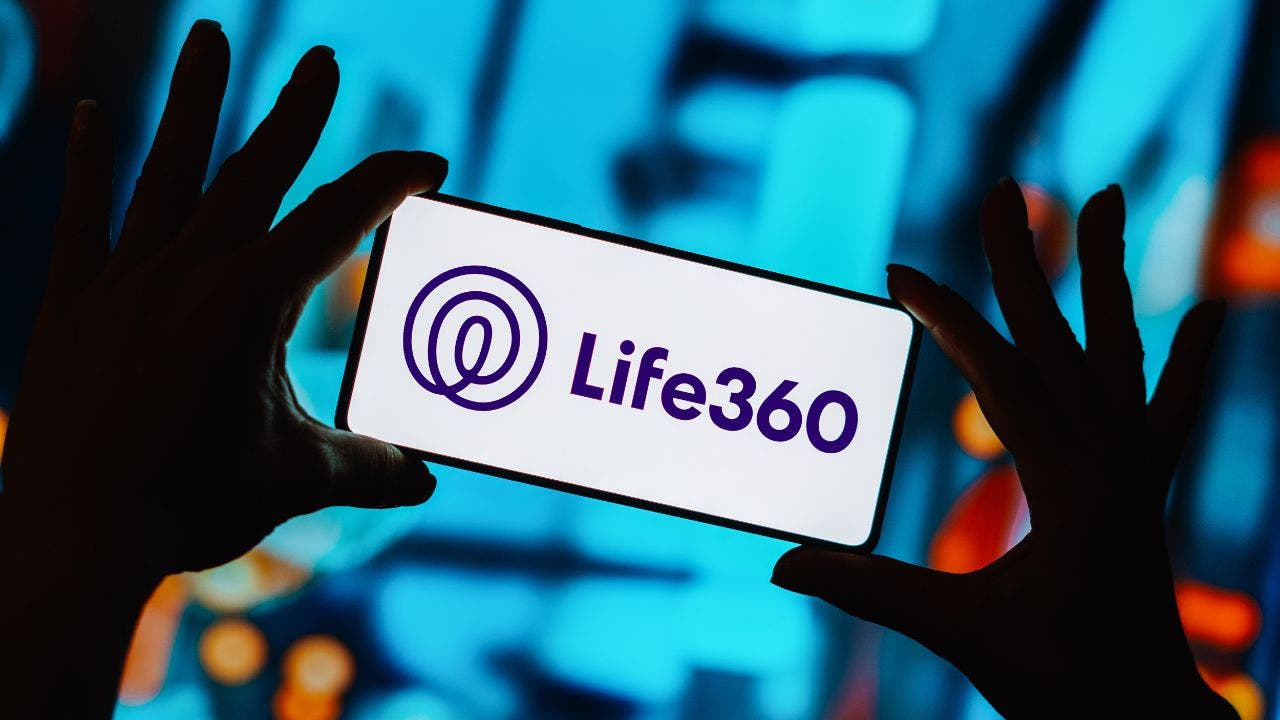 Featured image for Life360's Stock Dips After Nasdaq Debut