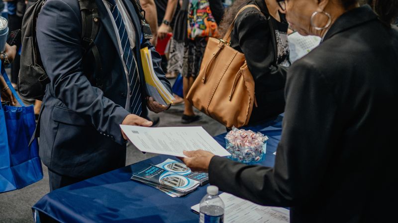 Featured image for U.S. Jobs Growth Surprises with 147,000 New Jobs in June