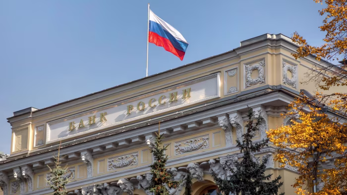 Russia Accelerates Rate Cuts Amid Economic Slowdown