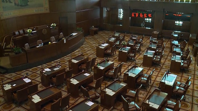 Oregon Senators Barred from Re-Election Due to Walkout