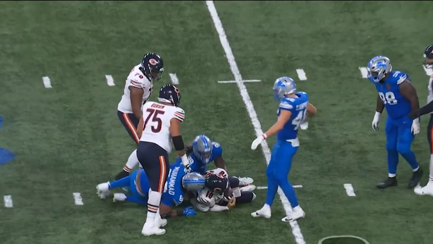 Featured image for Bears' Clock Mismanagement Sparks Criticism Amid Lions Loss
