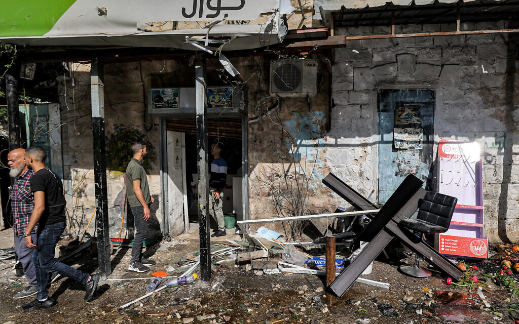 Israeli strikes target Gaza militants and rocket-making cells.