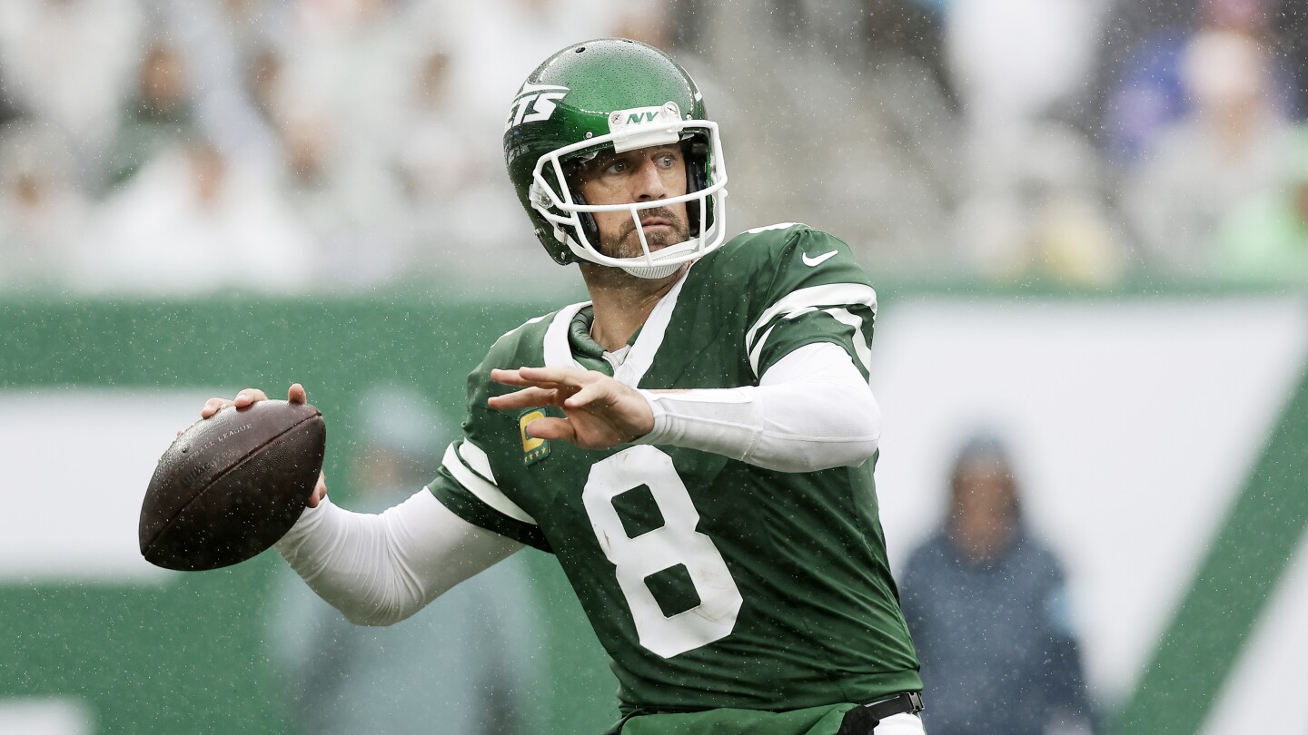 Steelers sign Aaron Rodgers to one-year deal