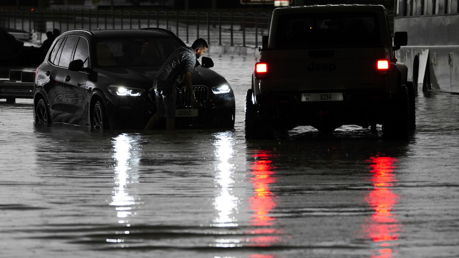 "Oman Flooding Death Toll Rises to 18 as Heavy Rains Hit UAE and Surrounding Nations"