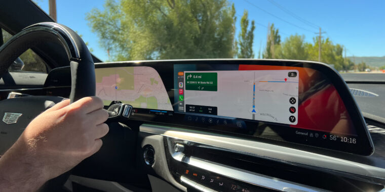GM Drops Apple CarPlay and Android Auto for Safety Reasons