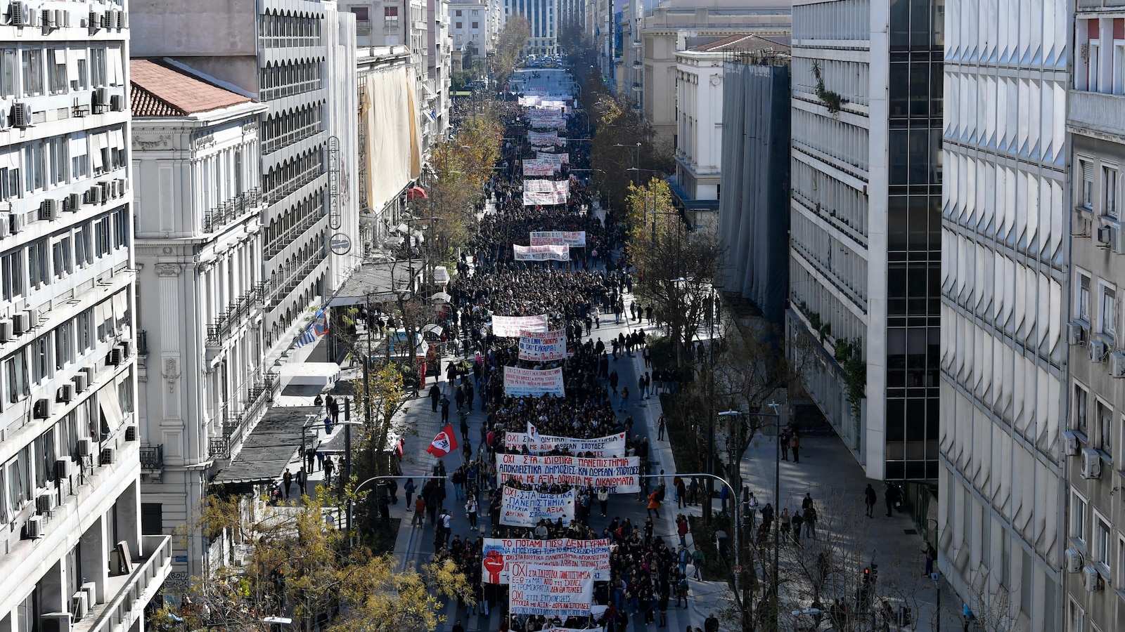 "Protests Escalate as Greek Government Pushes for Private Universities"
