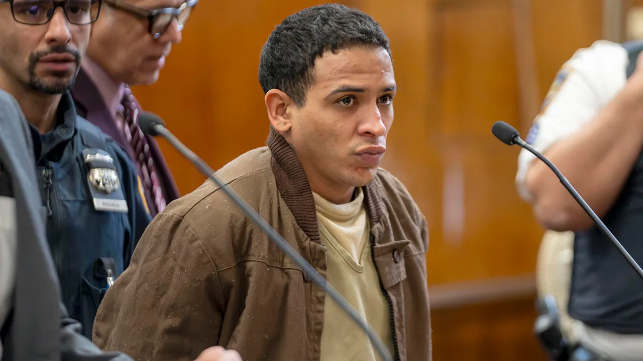 "Migrant Indicted for Times Square Attack on NYPD Cops Not Linked to ICE Detainees in Arizona"
