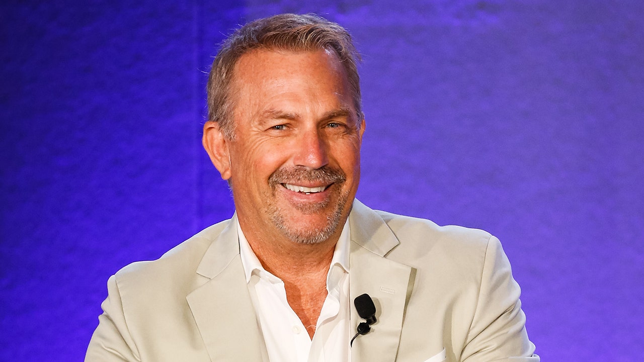 Featured image for "Kevin Costner's Valentine's Day Photo Reveals New Love"